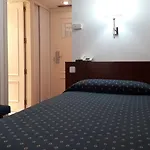 Hotel Vtz The Orus Factory - Parking Muy Economico