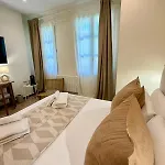 Vtz The Orus Factory - Parking Muy Economico Hotel