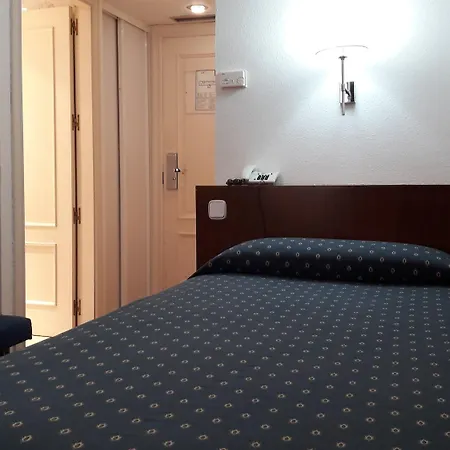 Hotel Vtz The Orus Factory - Parking Muy Economico Saragossa