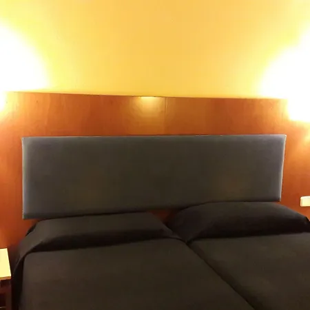 Vtz Orus Factory - Parking Muy Economico 2* Zaragoza