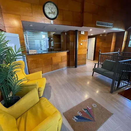 Vtz The Orus Factory - Parking Muy Economico Hotell Zaragoza