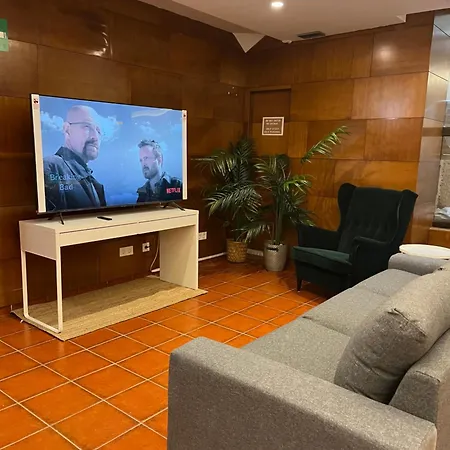 酒店 Vtz The Orus Factory - Parking Muy Economico 萨拉戈萨