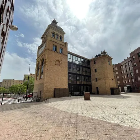 酒店 Vtz The Orus Factory - Parking Muy Economico 萨拉戈萨