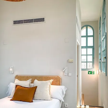 Vtz The Orus Factory - Parking Muy Economico Hotel 2*