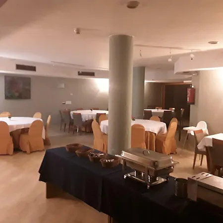 Hotel Vtz The Orus Factory - Parking Muy Economico