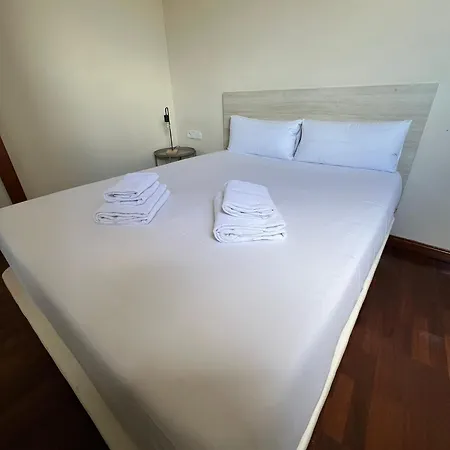 Vtz The Orus Factory - Parking Muy Economico Hotel 2*