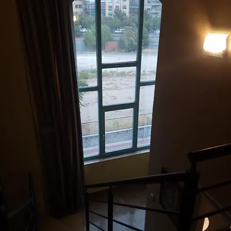 酒店 Vtz The Orus Factory - Parking Muy Economico 萨拉戈萨