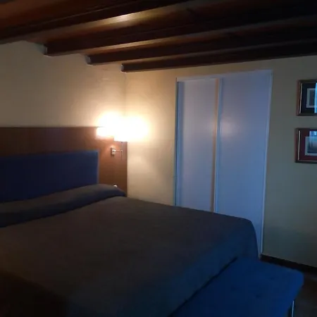 Vtz The Orus Factory - Parking Muy Economico Hotel