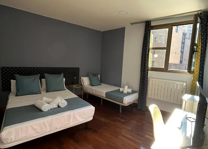 Vtz The Orus Factory - Parking Muy Economico Hotell Zaragoza