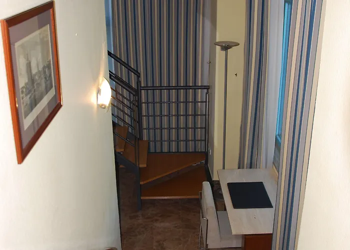 Vtz The Orus Factory - Parking Muy Economico Hotell