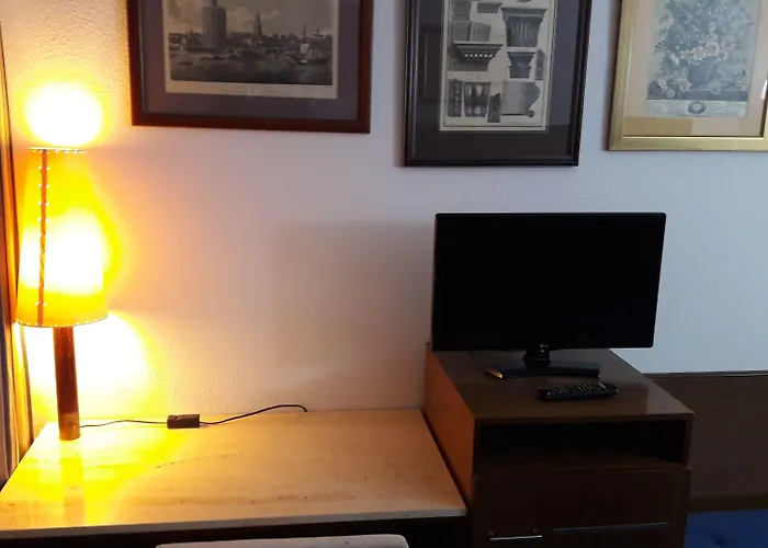 ホテル Vtz The Orus Factory - Parking Muy Economico サラゴサ